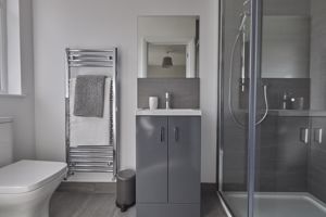 En-Suite Shower- click for photo gallery